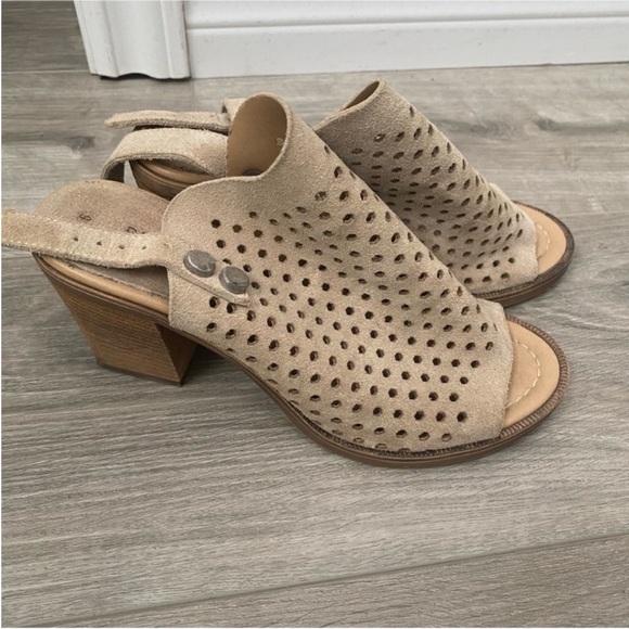 Vince Camuto Shoes - Italian Block Heels